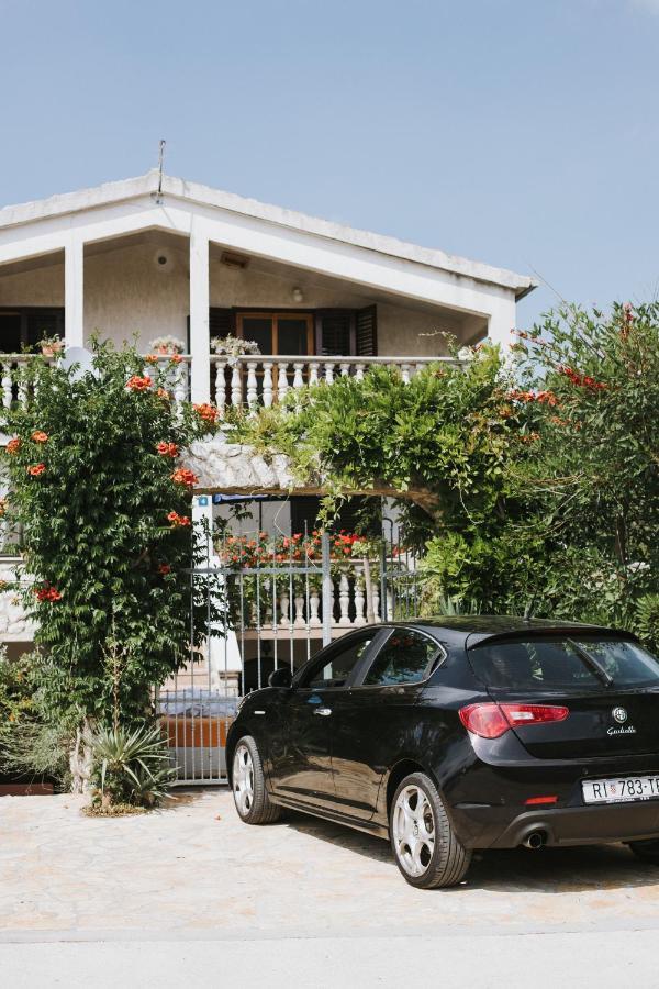 Apartments Marinka Biograd Na Moru Esterno foto