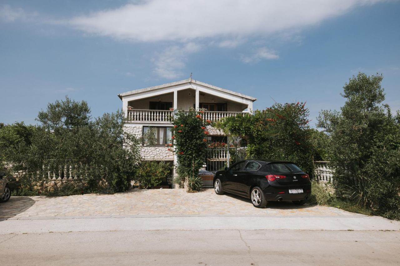 Apartments Marinka Biograd Na Moru Esterno foto